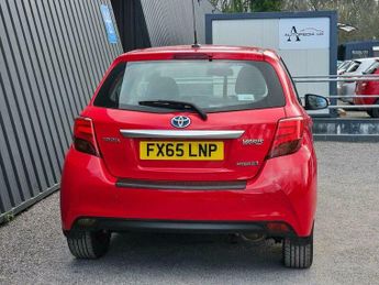 Toyota Yaris 1.5 VVT-h Excel E-CVT Euro 6 5dr (15in Alloy)