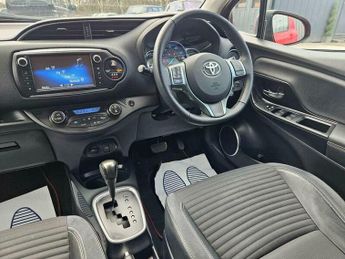 Toyota Yaris 1.5 VVT-h Excel E-CVT Euro 6 5dr (15in Alloy)