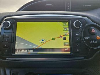 Toyota Yaris 1.5 VVT-h Excel E-CVT Euro 6 5dr (15in Alloy)