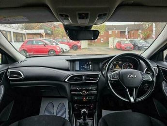 Infiniti Q30 1.5d SE Euro 6 (s/s) 5dr