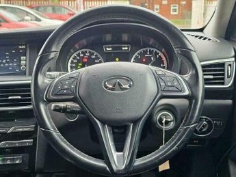 Infiniti Q30 1.5d SE Euro 6 (s/s) 5dr
