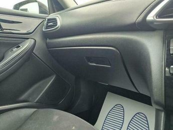 Infiniti Q30 1.5d SE Euro 6 (s/s) 5dr