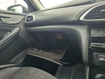 Infiniti Q30 1.5d SE Euro 6 (s/s) 5dr
