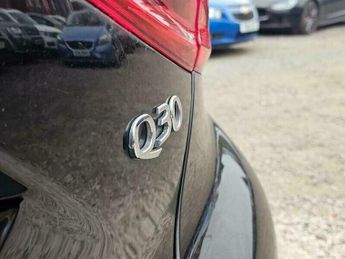 Infiniti Q30 1.5d SE Euro 6 (s/s) 5dr