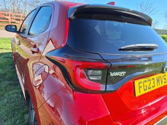 Toyota Yaris 1.5 VVT-h Design Hatchback 5dr Petrol Hybrid E-CVT Euro 6 (s/s) 