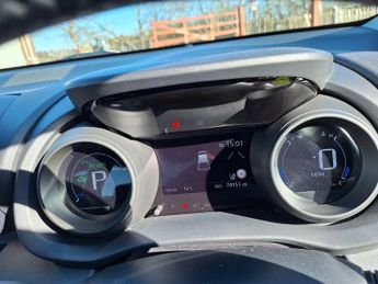 Toyota Yaris 1.5 VVT-h Design E-CVT Euro 6 (s/s) 5dr