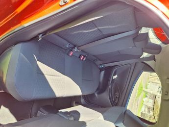 Toyota Yaris 1.5 VVT-h Design E-CVT Euro 6 (s/s) 5dr