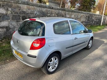 Renault Clio EXPRESSION 16V