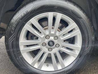 Land Rover Discovery 3.0 SD V6 Graphite SUV 5dr Diesel Auto 4WD Euro 6 (s/s) (256 bhp