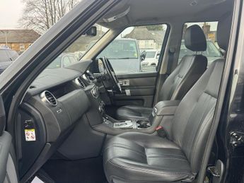 Land Rover Discovery 3.0 SD V6 Graphite SUV 5dr Diesel Auto 4WD Euro 6 (s/s) (256 bhp