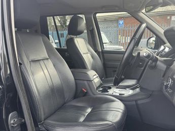 Land Rover Discovery 3.0 SD V6 Graphite SUV 5dr Diesel Auto 4WD Euro 6 (s/s) (256 bhp