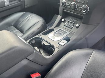 Land Rover Discovery 3.0 SD V6 Graphite SUV 5dr Diesel Auto 4WD Euro 6 (s/s) (256 bhp