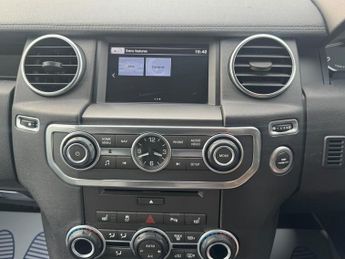 Land Rover Discovery 3.0 SD V6 Graphite SUV 5dr Diesel Auto 4WD Euro 6 (s/s) (256 bhp