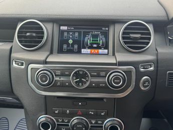 Land Rover Discovery 3.0 SD V6 Graphite SUV 5dr Diesel Auto 4WD Euro 6 (s/s) (256 bhp