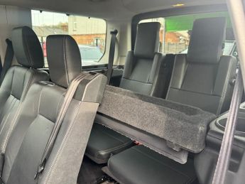 Land Rover Discovery 3.0 SD V6 Graphite SUV 5dr Diesel Auto 4WD Euro 6 (s/s) (256 bhp