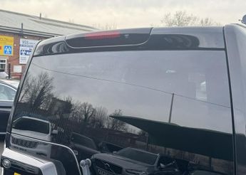 Land Rover Discovery 3.0 SD V6 Graphite SUV 5dr Diesel Auto 4WD Euro 6 (s/s) (256 bhp