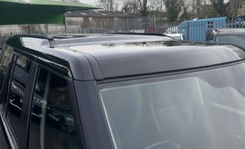 Land Rover Discovery 3.0 SD V6 Graphite SUV 5dr Diesel Auto 4WD Euro 6 (s/s) (256 bhp