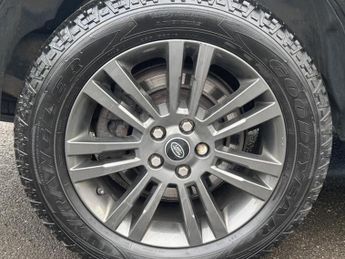 Land Rover Discovery 3.0 SD V6 Graphite SUV 5dr Diesel Auto 4WD Euro 6 (s/s) (256 bhp