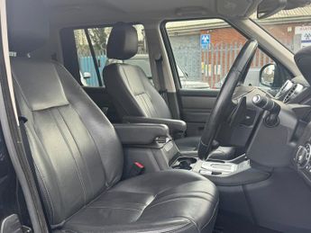 Land Rover Discovery 3.0 SD V6 Graphite SUV 5dr Diesel Auto 4WD Euro 6 (s/s) (256 bhp