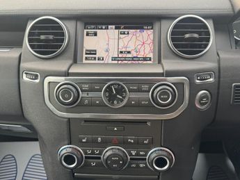 Land Rover Discovery 3.0 SD V6 Graphite SUV 5dr Diesel Auto 4WD Euro 6 (s/s) (256 bhp