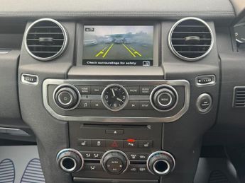 Land Rover Discovery 3.0 SD V6 Graphite SUV 5dr Diesel Auto 4WD Euro 6 (s/s) (256 bhp