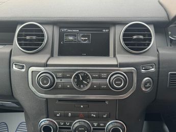 Land Rover Discovery 3.0 SD V6 Graphite SUV 5dr Diesel Auto 4WD Euro 6 (s/s) (256 bhp