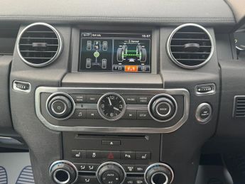 Land Rover Discovery 3.0 SD V6 Graphite SUV 5dr Diesel Auto 4WD Euro 6 (s/s) (256 bhp