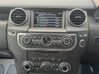 Land Rover Discovery 3.0 SD V6 Graphite SUV 5dr Diesel Auto 4WD Euro 6 (s/s) (256 bhp