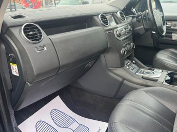 Land Rover Discovery 3.0 SD V6 Graphite SUV 5dr Diesel Auto 4WD Euro 6 (s/s) (256 bhp