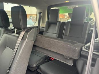 Land Rover Discovery 3.0 SD V6 Graphite SUV 5dr Diesel Auto 4WD Euro 6 (s/s) (256 bhp