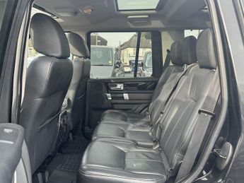 Land Rover Discovery 3.0 SD V6 HSE SUV 5dr Diesel Auto 4WD Euro 6 (s/s) (256 bhp)