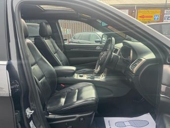 Jeep Grand Cherokee 3.0 V6 CRD Overland SUV 5dr Diesel Auto 4WD Euro 6 (s/s) (250 ps