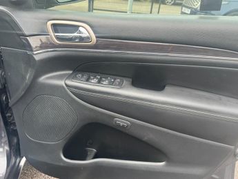 Jeep Grand Cherokee 3.0 V6 CRD Overland SUV 5dr Diesel Auto 4WD Euro 6 (s/s) (250 ps