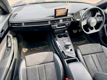 Audi A4 TFSI S LINE BLACK EDITION