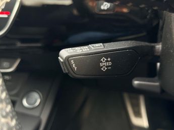 Audi A4 TFSI S LINE BLACK EDITION