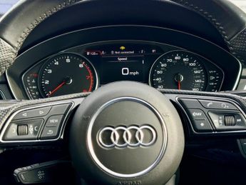 Audi A4 TFSI S LINE BLACK EDITION