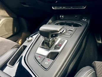 Audi A4 TFSI S LINE BLACK EDITION