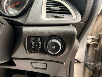 Vauxhall Astra 1.6 16v Exclusiv Auto Euro 5 5dr