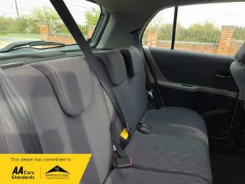 Toyota Yaris 1.33 Dual VVT-i TR Hatchback 5dr Petrol MultiMode Euro 4 (s/s) (