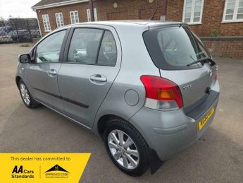 Toyota Yaris 1.33 Dual VVT-i TR Hatchback 5dr Petrol MultiMode Euro 4 (s/s) (