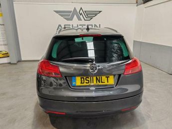 Vauxhall Insignia 2.0 CDTi SRi Nav Sports Tourer Auto Euro 5 5dr