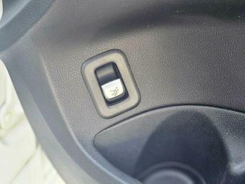 Mercedes-Benz C Class 2.0 C200 AMG Line 7G-Tronic+ Euro 6 (s/s) 4dr