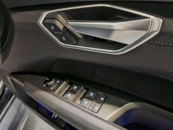 Audi E-TRON 93.4kWh Auto quattro 4dr