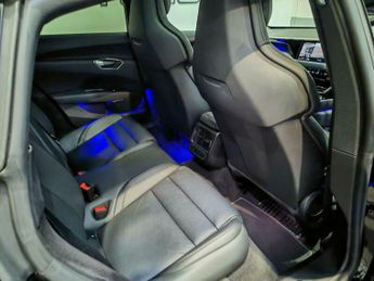 Audi E-TRON 93.4kWh Auto quattro 4dr