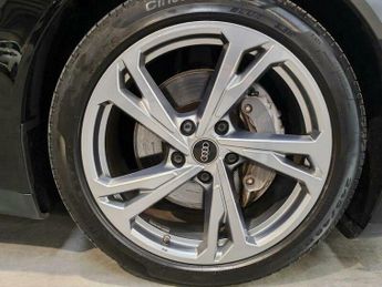 Audi E-TRON 93.4kWh Auto quattro 4dr