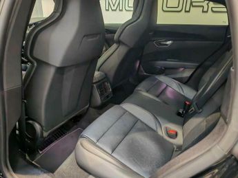 Audi E-TRON 93.4kWh Auto quattro 4dr