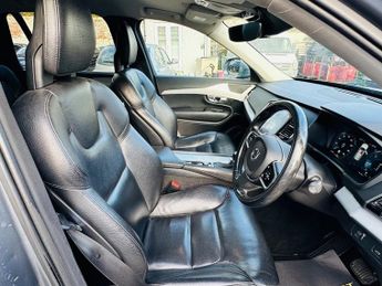 Volvo XC90 D5 MOMENTUM AWD