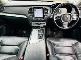 Volvo XC90 D5 MOMENTUM AWD