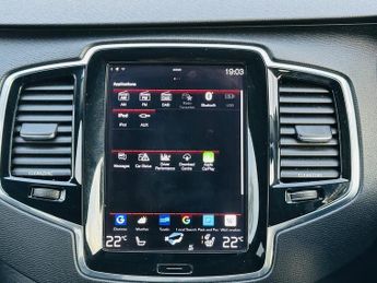 Volvo XC90 D5 MOMENTUM AWD
