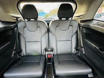 Volvo XC90 D5 MOMENTUM AWD